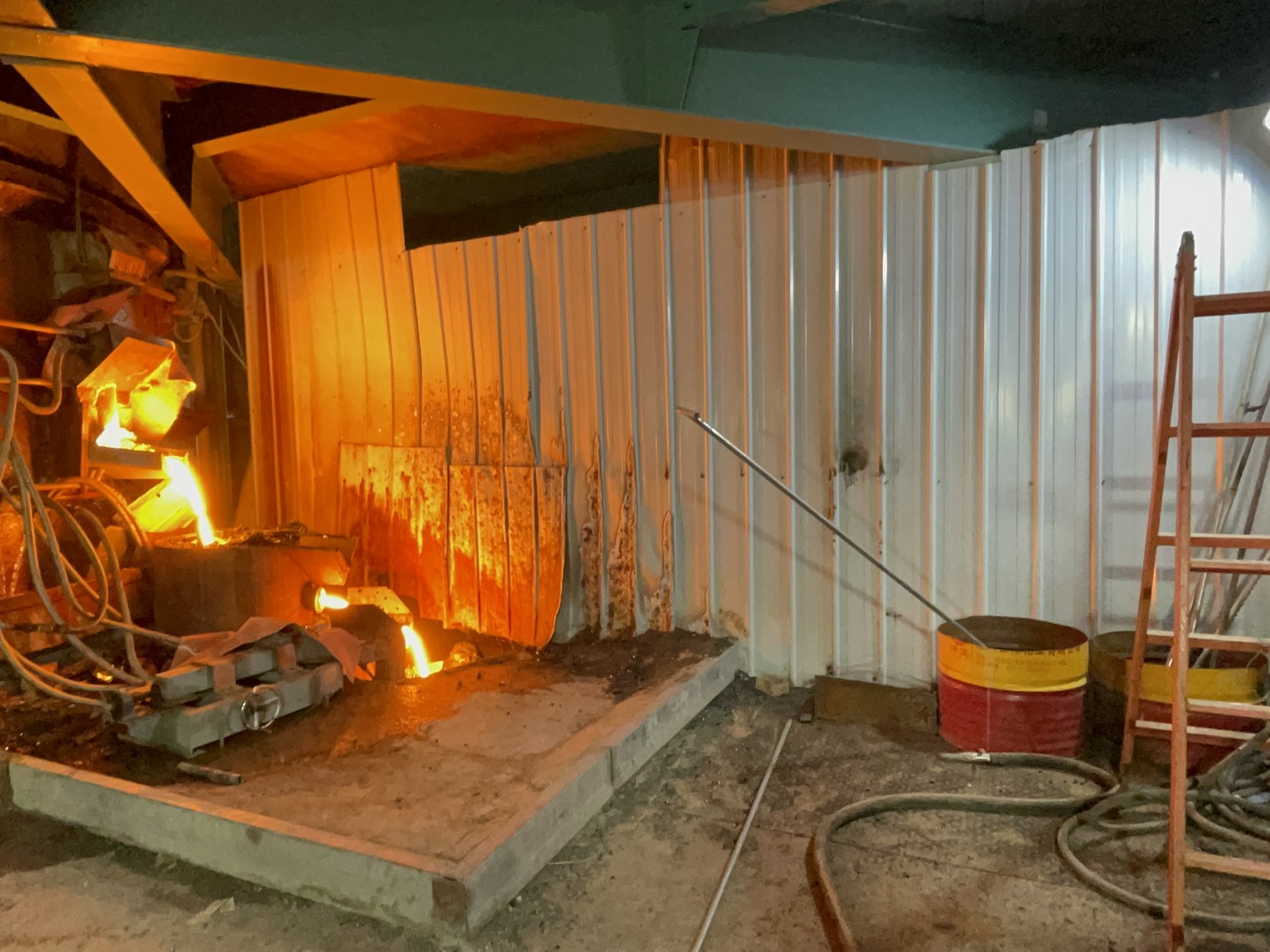 三萬(wàn)噸電爐